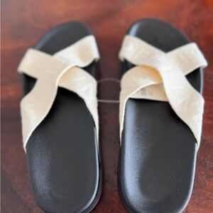 Aerie Cream and Black Sandals